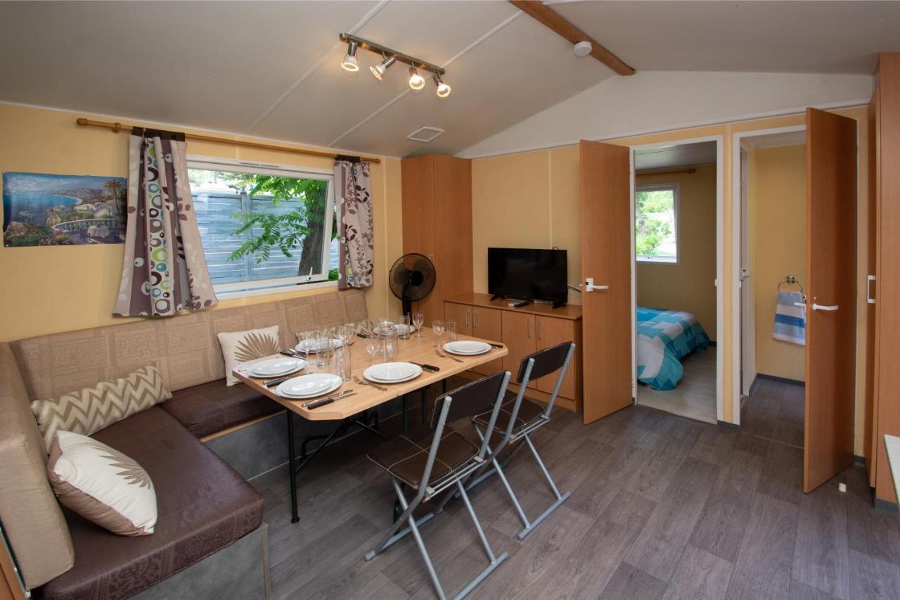 Camping Les Mimosas Hotell Pégomas Eksteriør bilde